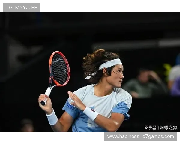 网球赛事迎来新突破 世界顶级选手争夺年度冠军荣耀