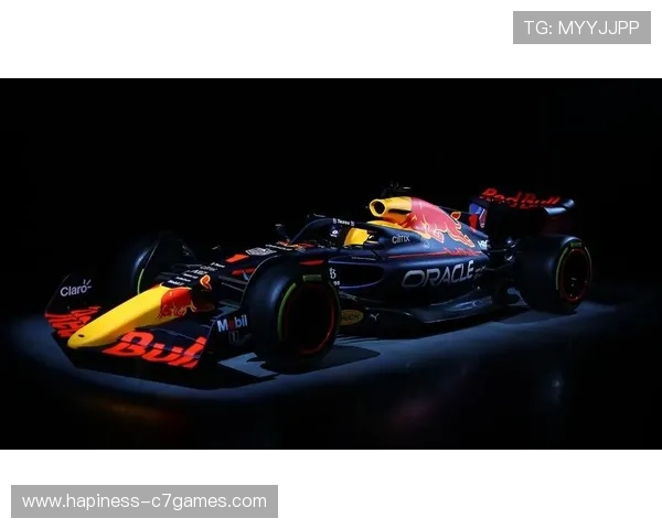 F1赛季最新动态：奔驰车队强势回归、红牛引擎表现亮眼、年轻车手崭露头角